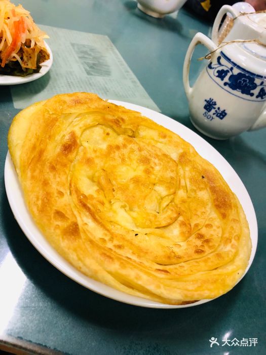 中街吊炉饼鸡蛋糕小吃部吊炉饼图片