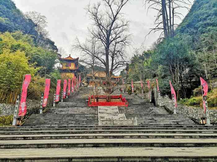 惠水九龙禅寺-"我们是从贵阳搭顺风车过去的九龙禅寺.