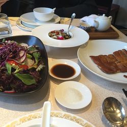 和平饭店吃饭人均消费_上海和平饭店吃饭图片(2)