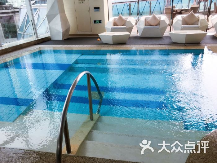 瑞吉酒店恒温游泳池图片 - 第3张