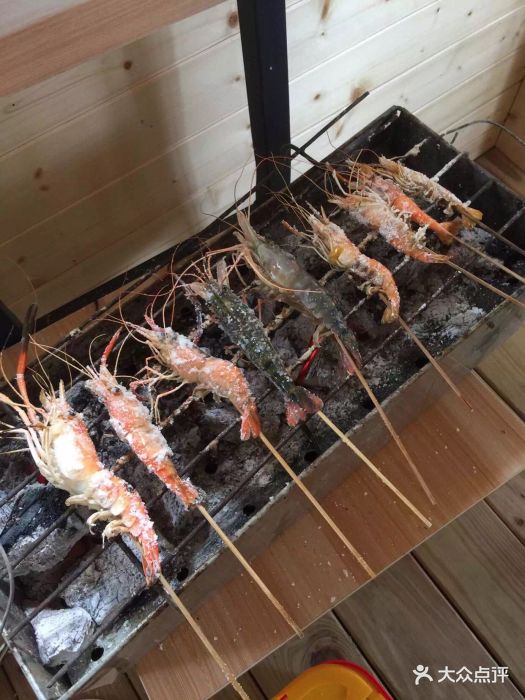 清晨小龙虾、清晨炒肝、正午火锅、晚上烤串……堂食安全高兴归来