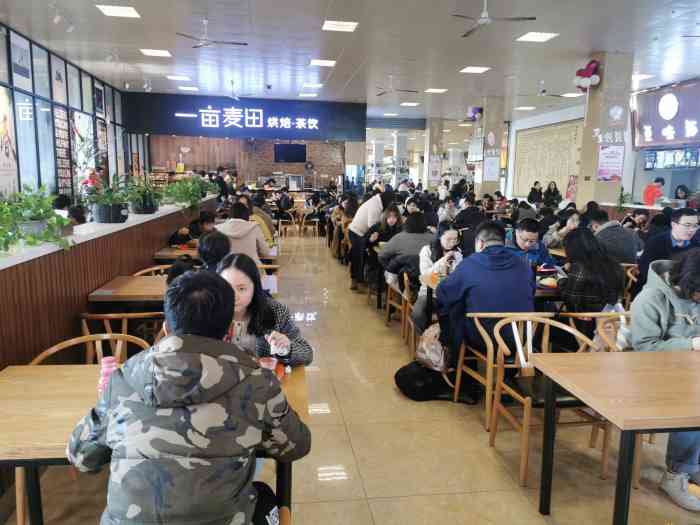 我就是南京医科大学的学生啦可能自己对于自家的食堂就是不一样好吃的