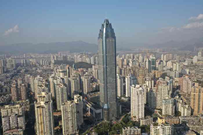 地上高333米, 据说是浙江省        ,作为地标性建筑, 应该是规划不好