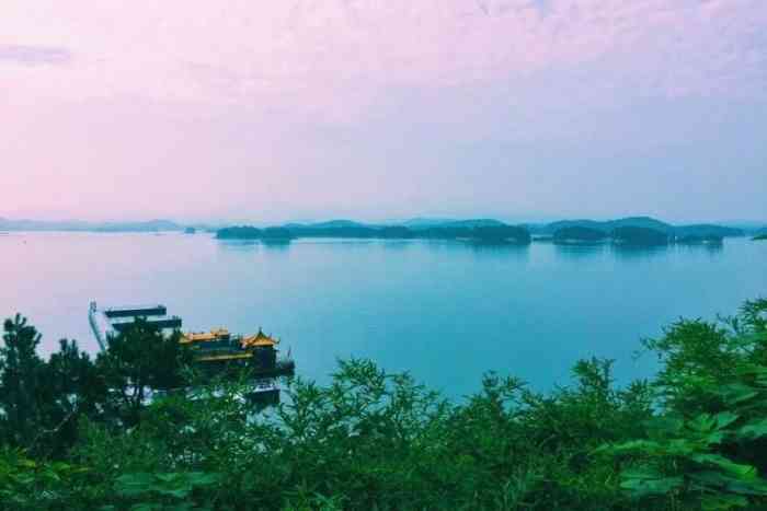 万佛湖风景区-"山清水秀,空气清新,景色宜人,幽静雅致.