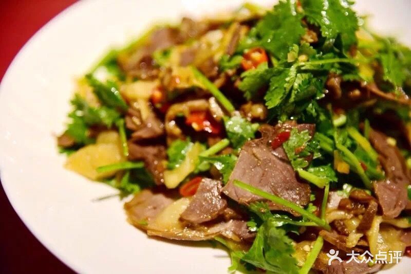 香菜拌卤牛肉