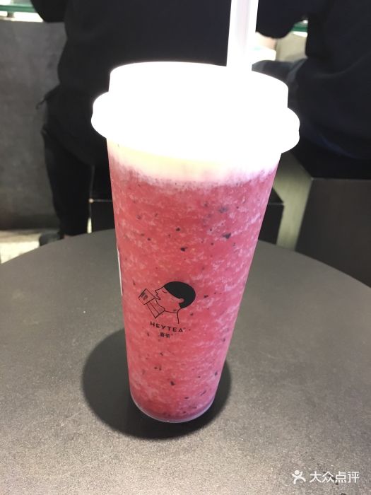 喜茶(长宁龙之梦店)芝芝莓果图片 - 第13张