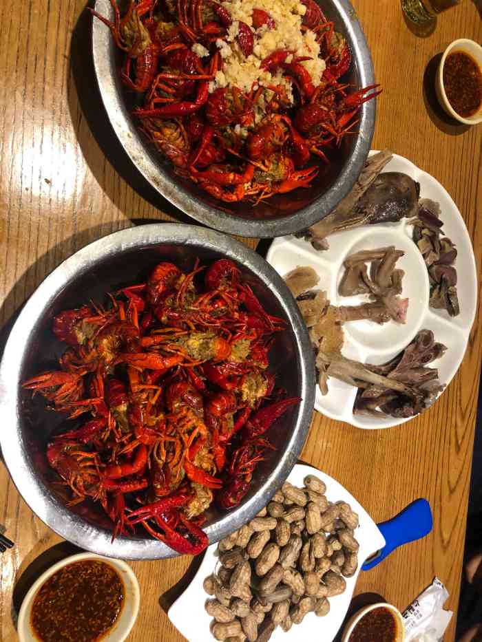 蚌埠虾王(人民巷店)-"龙虾是我最不擅长点评的菜了,因为真的懒得.