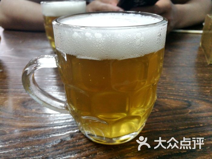 董家烧烤海鲜大咖(万佳广场总店)青岛原浆啤酒图片 - 第4张