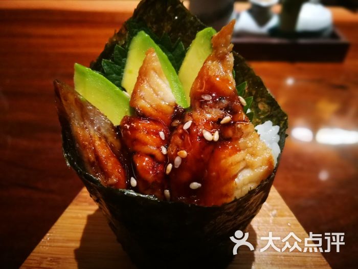 牛油果鳗鱼手卷