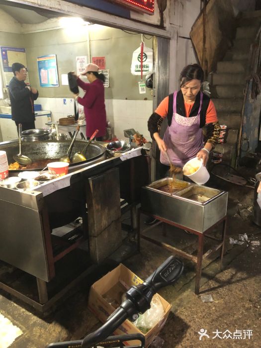 桂萍特色牛筋牛杂(长堤街总店)--环境图片-武汉美食