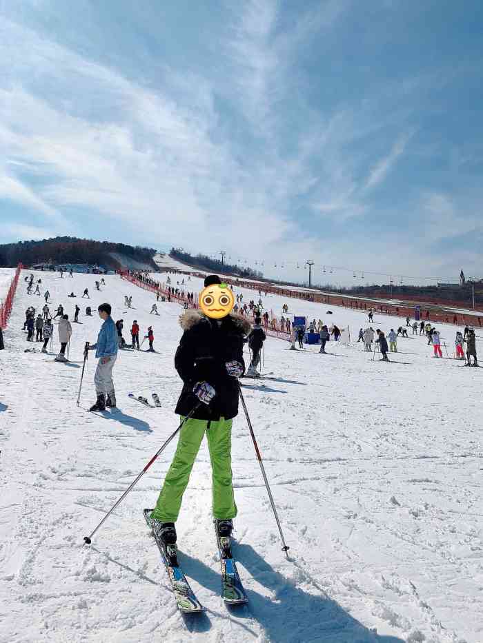 青岛融创藏马山滑雪场