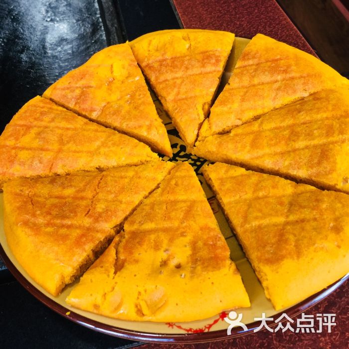 立星藏家特色土火锅烧烤卓玛青稞饼图片 - 第1张