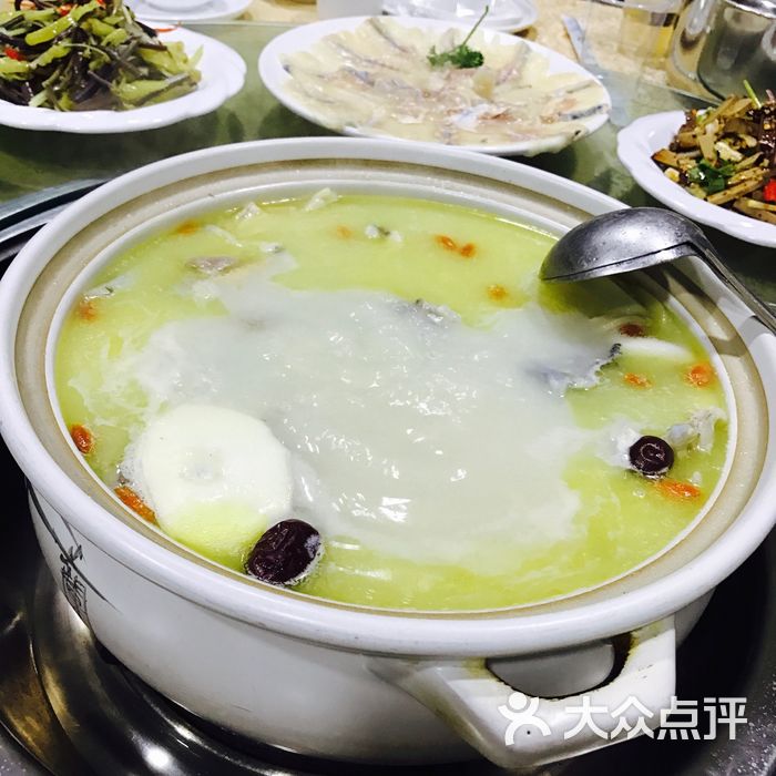 布食鱼水湾参鱼火锅