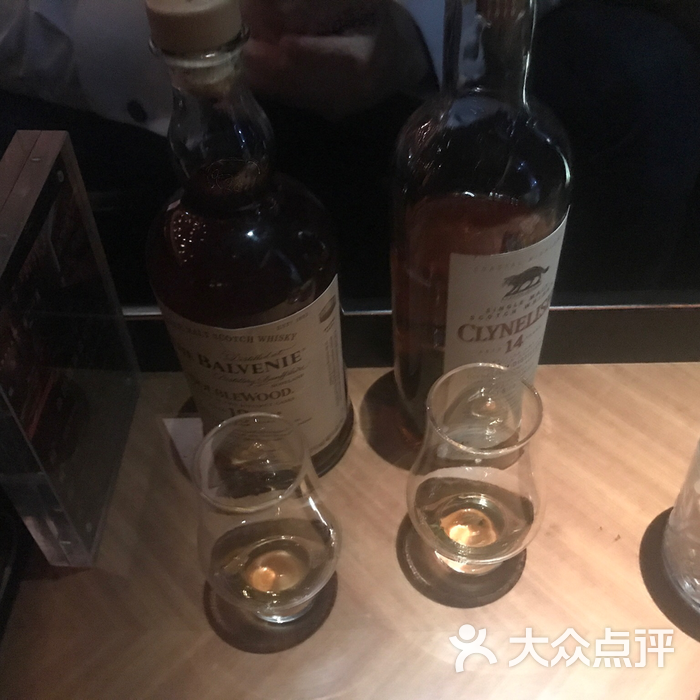 finity bar鸡尾酒&威士忌