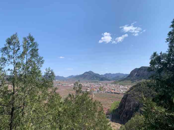 位于北京市平谷区大华山镇桃花谷.