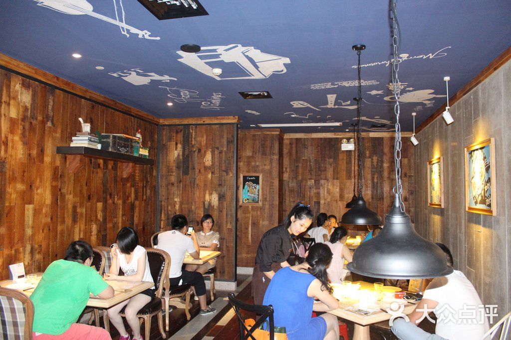 青年餐厅(银泰中心店)的点评