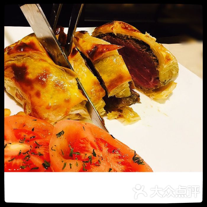 惠灵顿酥皮牛排单人份