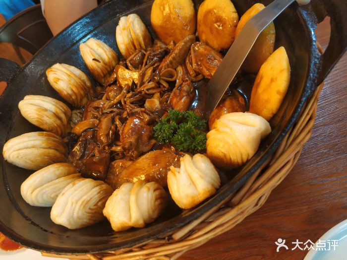 黄焖栗子翅中一锅出【招牌】