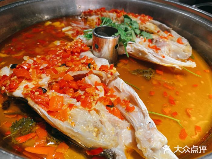 洞庭土菜馆(东站店)汗蒸水库鱼头图片