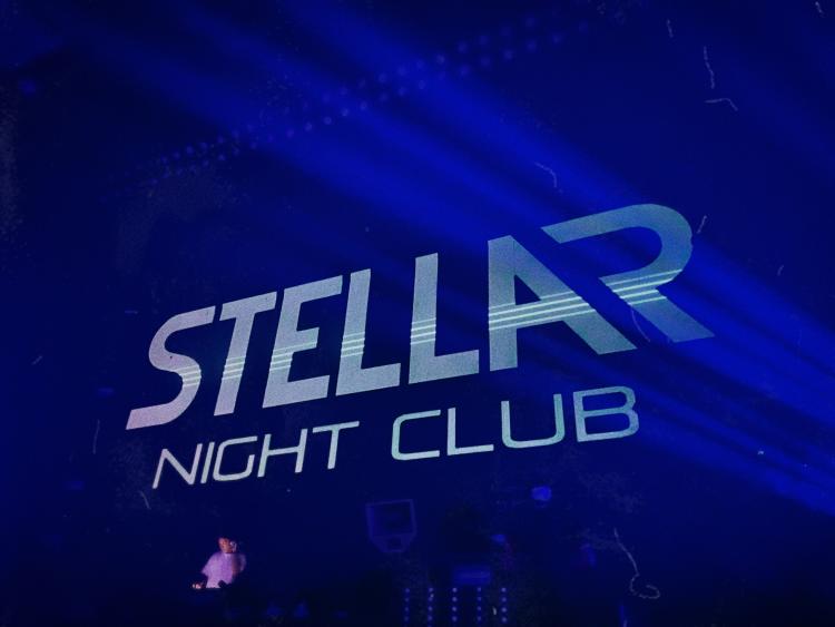 stellar night club星际酒吧-"不知道是不是因为订的是包间,配有专门