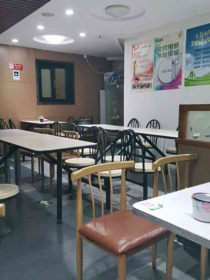 沙县小吃(亚运村店)-"沙县小吃:诺大的连锁店啊!真的!