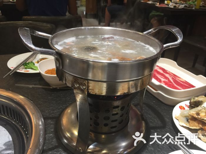 金鲨海鲜自助餐厅_冠菌海鲜肥牛自助火锅_金筷子海鲜自助(3)