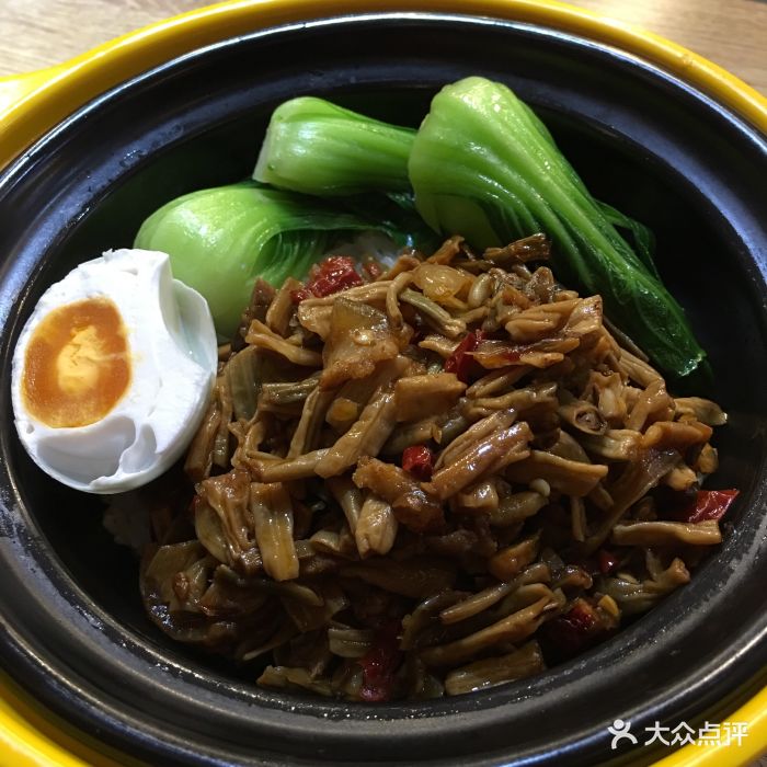 禾香麦田煲仔饭(米兰春天店)豆角炒肉图片 - 第1张