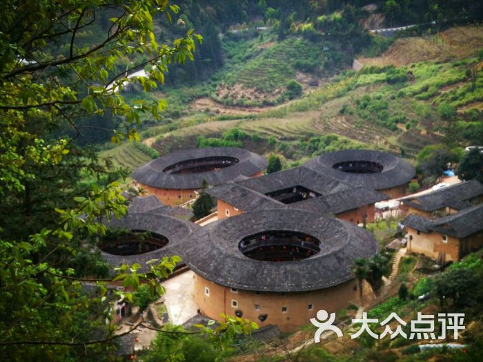 景点四菜一汤