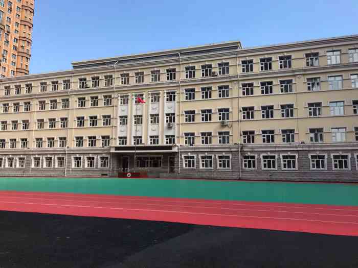 欧洲新城经纬小学-"欧洲新城经纬小学在民庆街,是一所