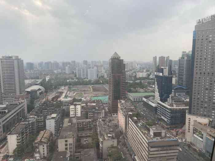 富力广场-"位于成都市顺城大街,毗邻天府广场,背靠市.