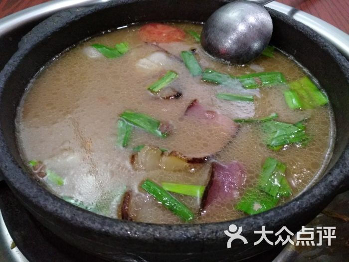 特色豆米腊肉火锅