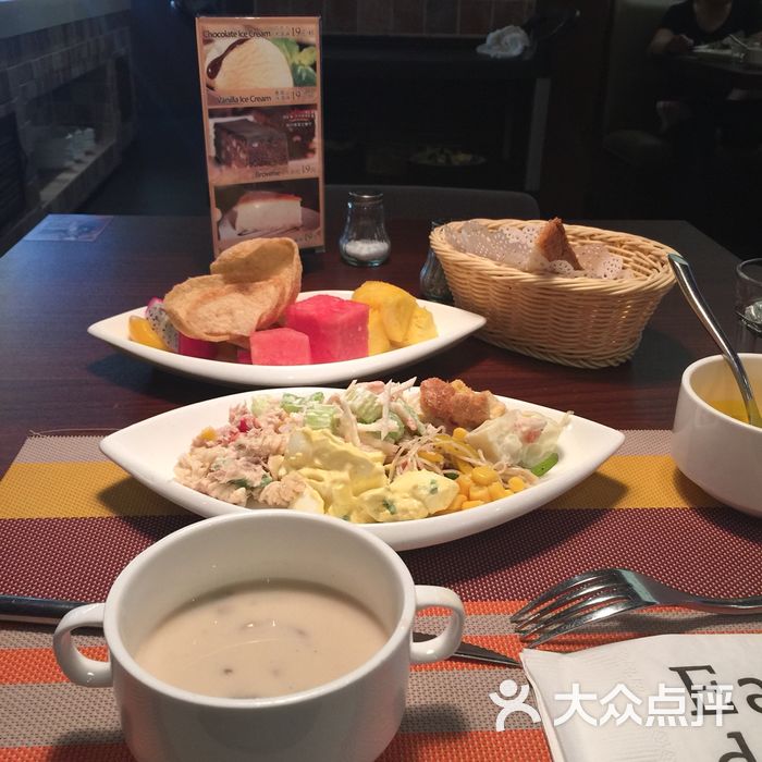 纽约客美式餐厅