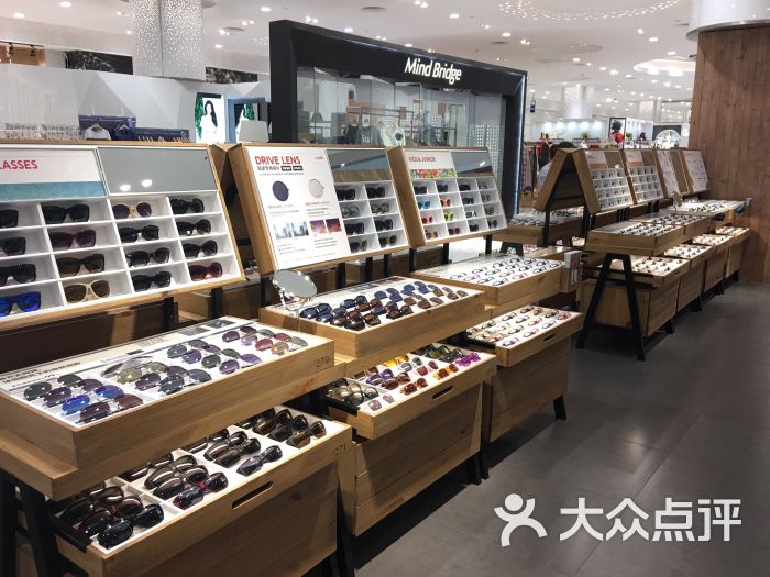 睛姿眼镜店(新世界大丸百货店)图片 - 第1张