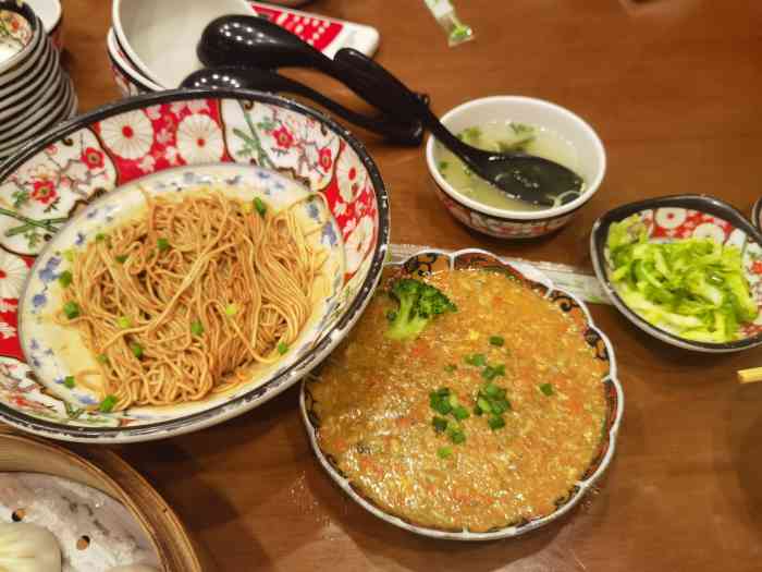 庄氏隆兴·蟹粉面道(南京东路店)