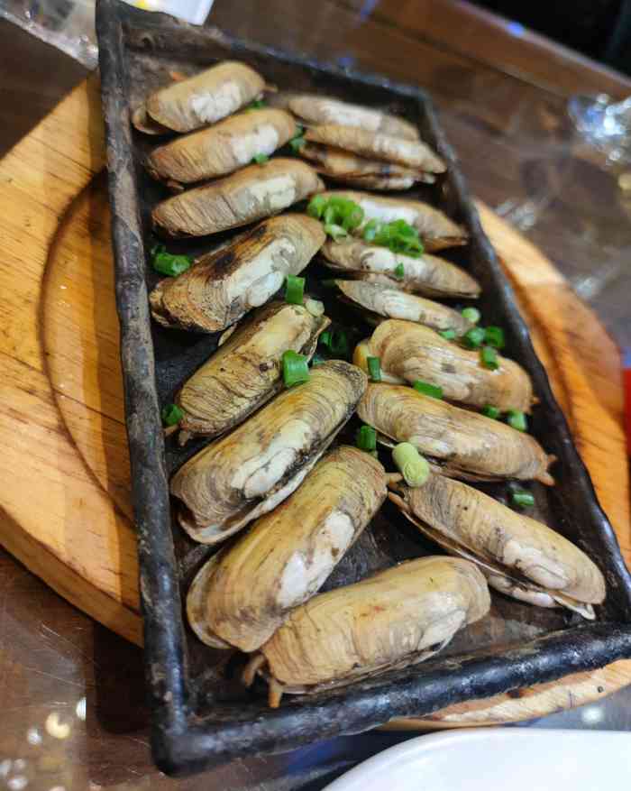 娘舅大石头宁波菜(宝山路店"亲戚请客在这家吃饭 定的包厢 小包厢