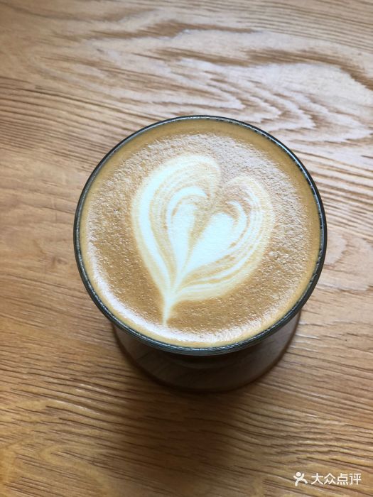 易爵咖啡ej coffee roastery燕麦拿铁图片