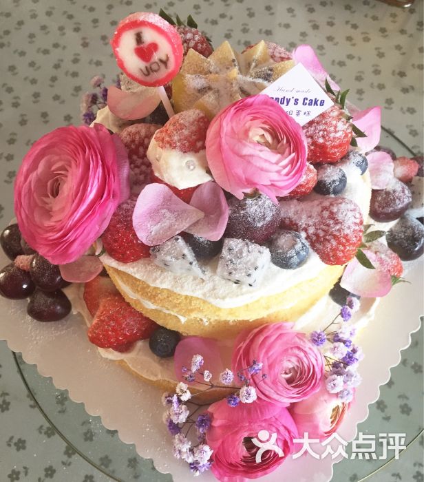 鲜花裸蛋糕