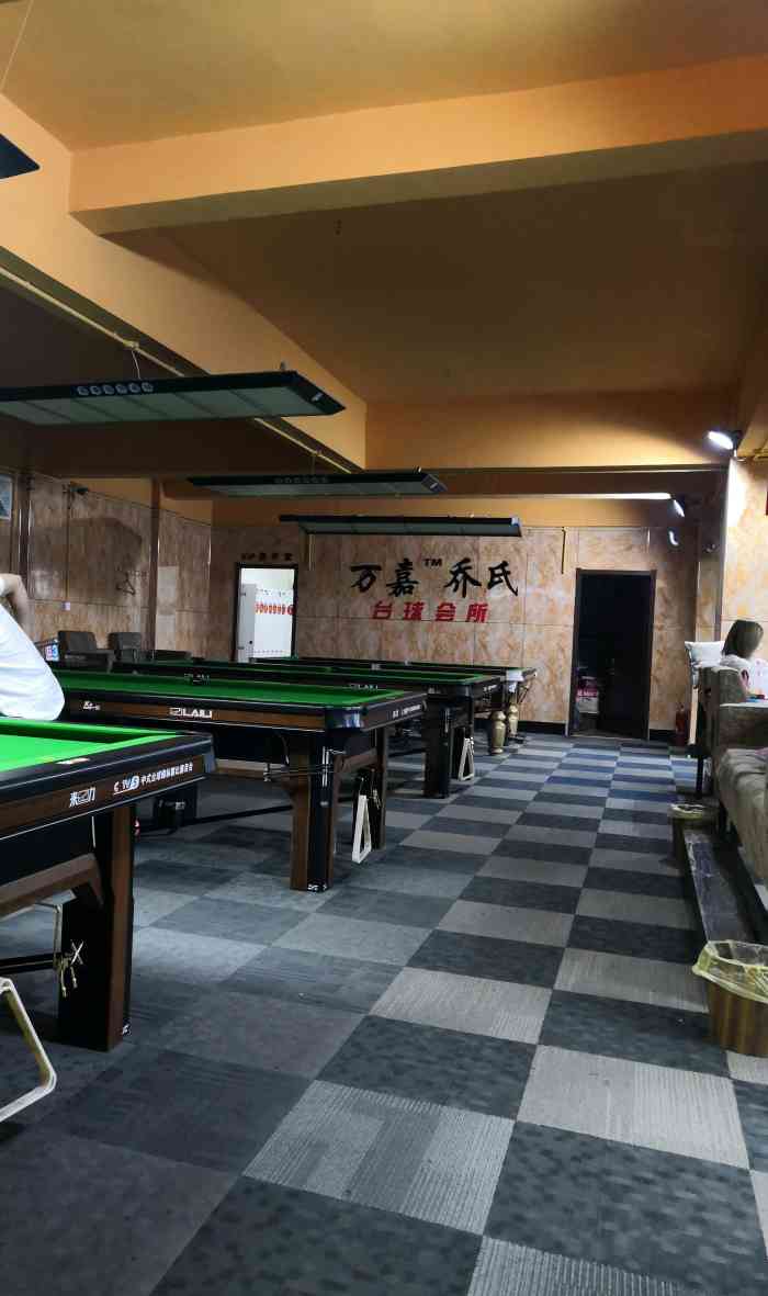 宾士域桌球-"这家台球厅在外面看没什么明显的招牌,在