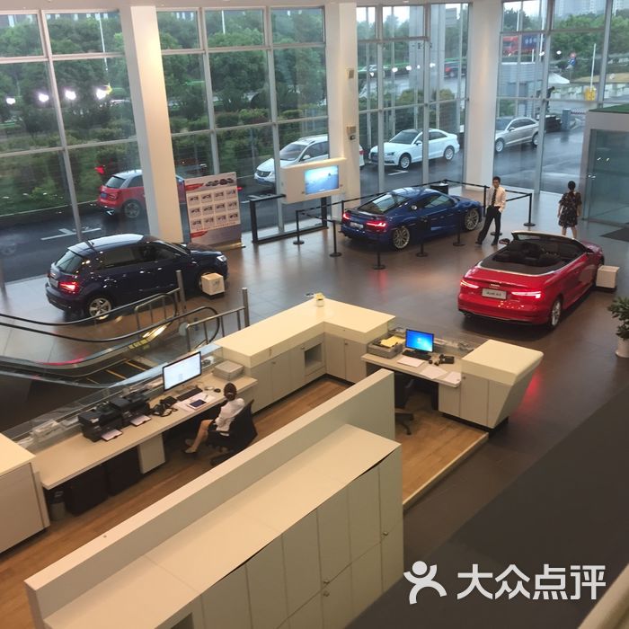 上海永达奥诚奥迪旗舰4s店