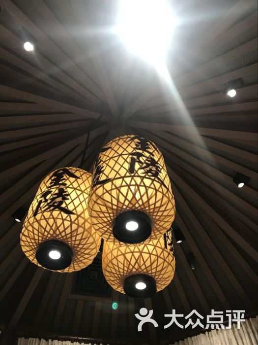 南京大牌档:还不错,吃了好多次了,每次必点.青岛