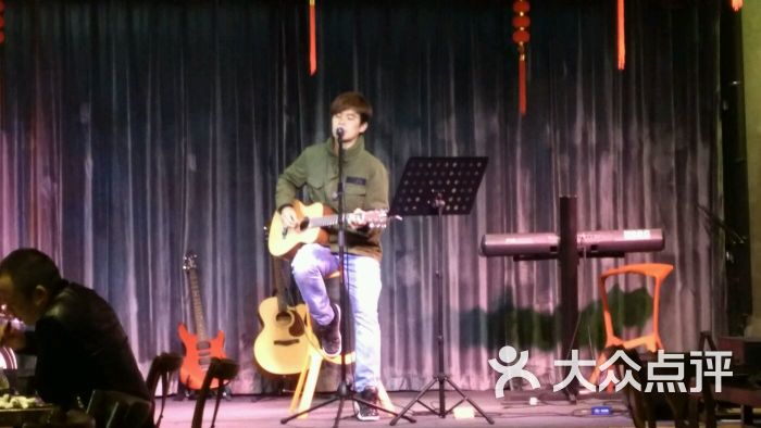 同仁四季音乐主题餐厅(女人世界中心店)-图片-