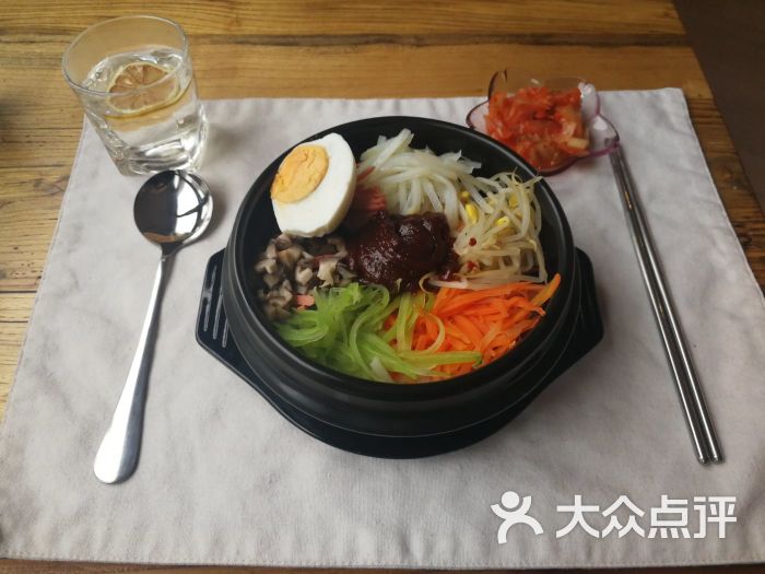 韩式经典什锦拌饭