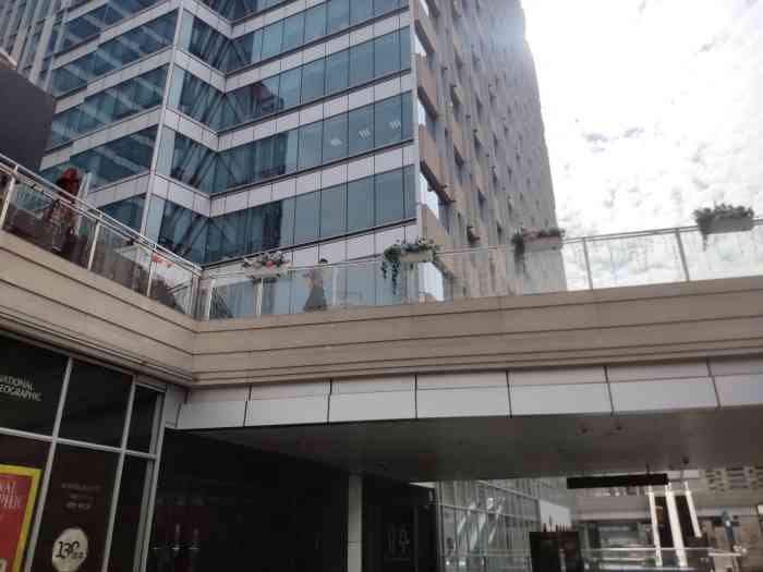 中海环宇荟"还是第一次来这个商场,九号线马当路出站即.