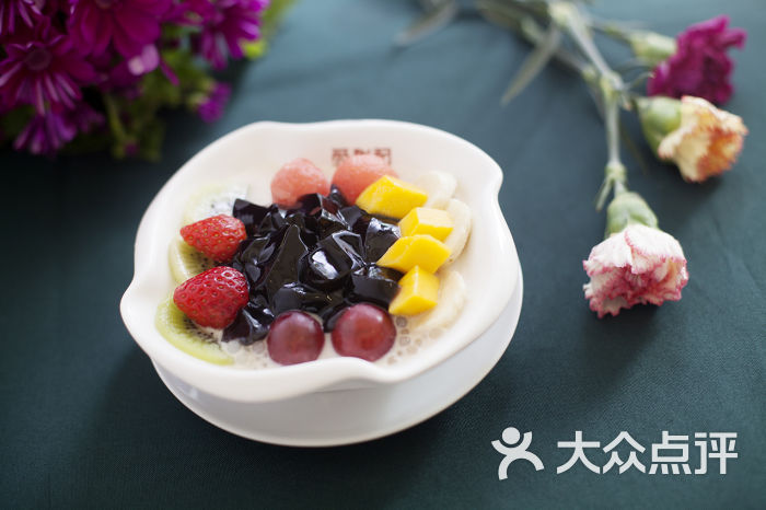 觅甜记港式甜品(浦江镇华侨城店)椰汁杂果烧仙草图片 第519张
