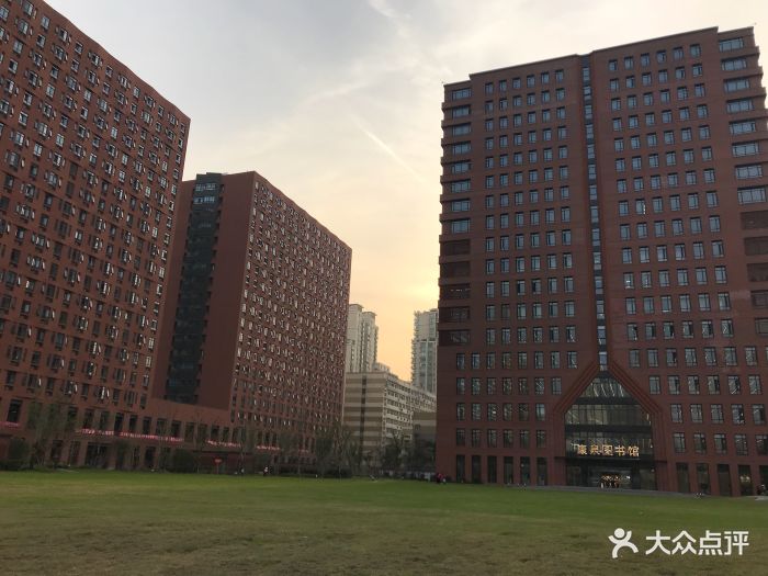 复旦大学(枫林校区)图片