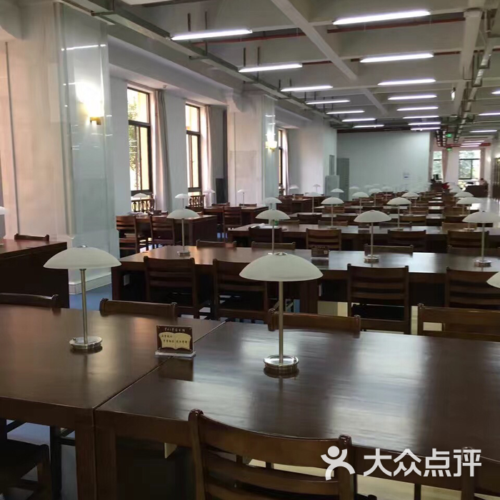 云南大学呈贡校区图书馆