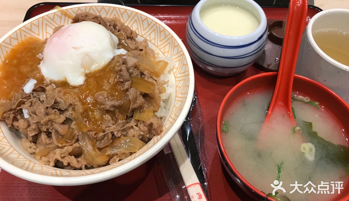 想吃超值牛丼饭套餐,温泉蛋牛丼,于是搜了这家日式简餐/快餐店