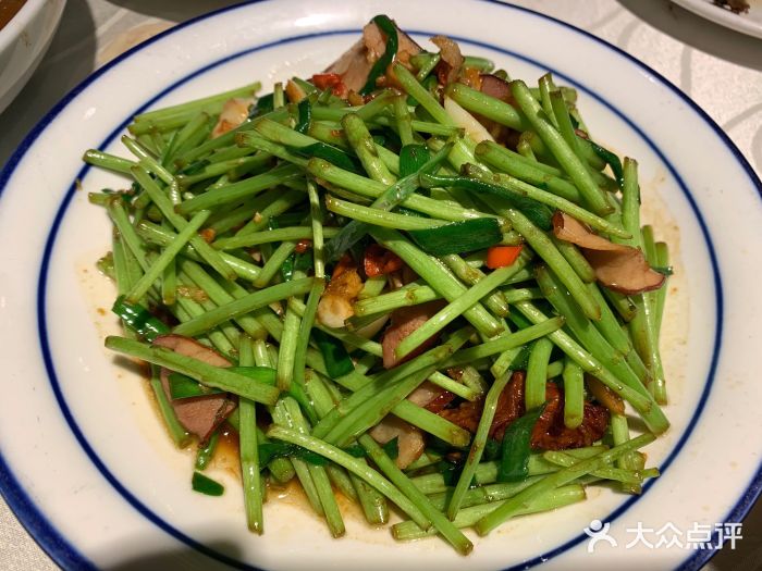 汤本味南昌烧菜馆(安贞店)藜蒿炒腊肉图片