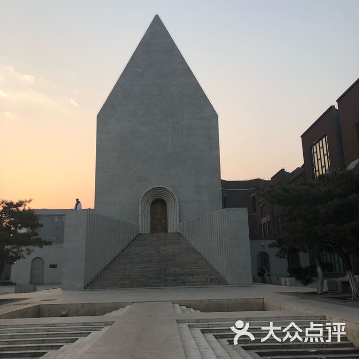 中国油画院