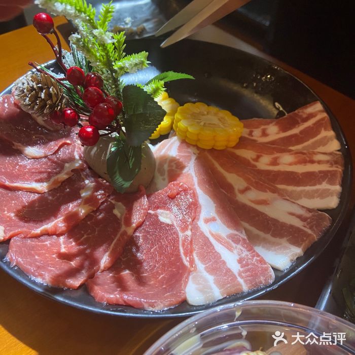 喜牛家·炭火烤肉坊(中大店)西班牙黑豚五花图片
